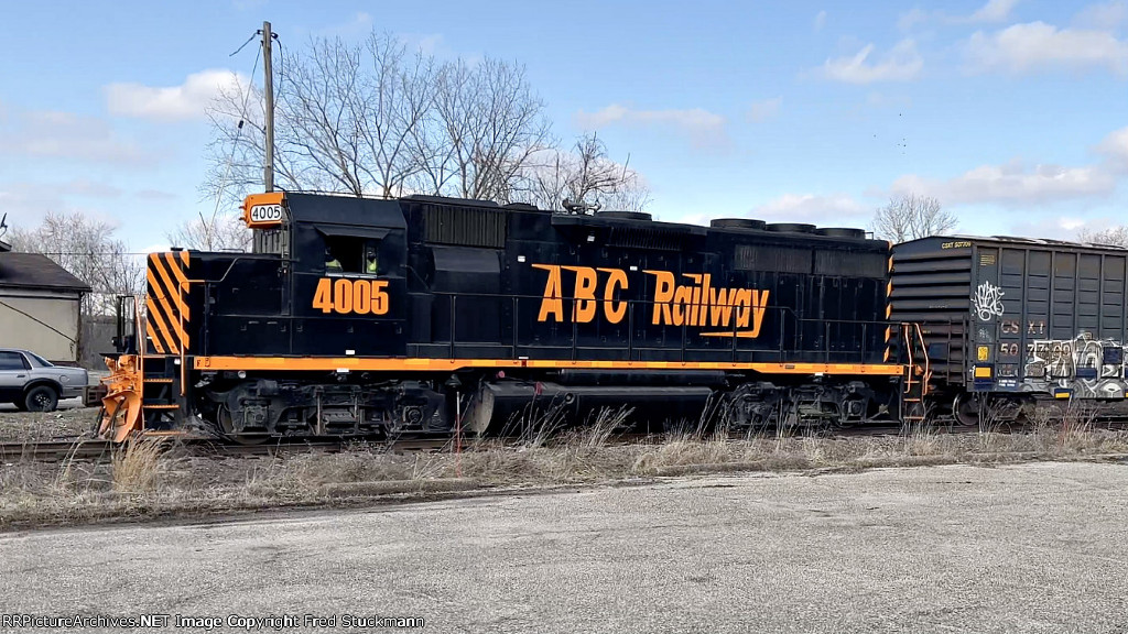 AB 4005 approaches E. Tuscarawas AVE.